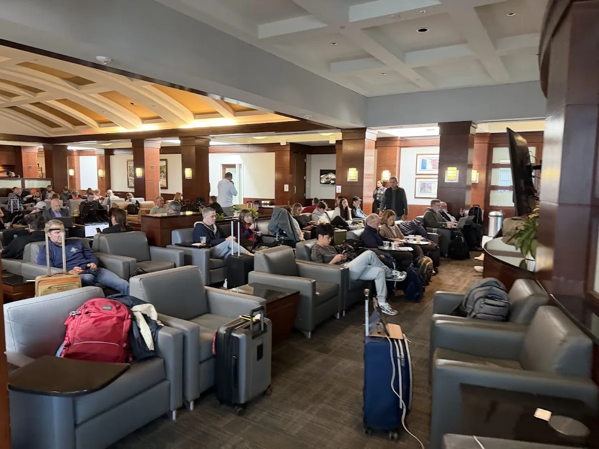 Admirals Club Charlotte Terminal B