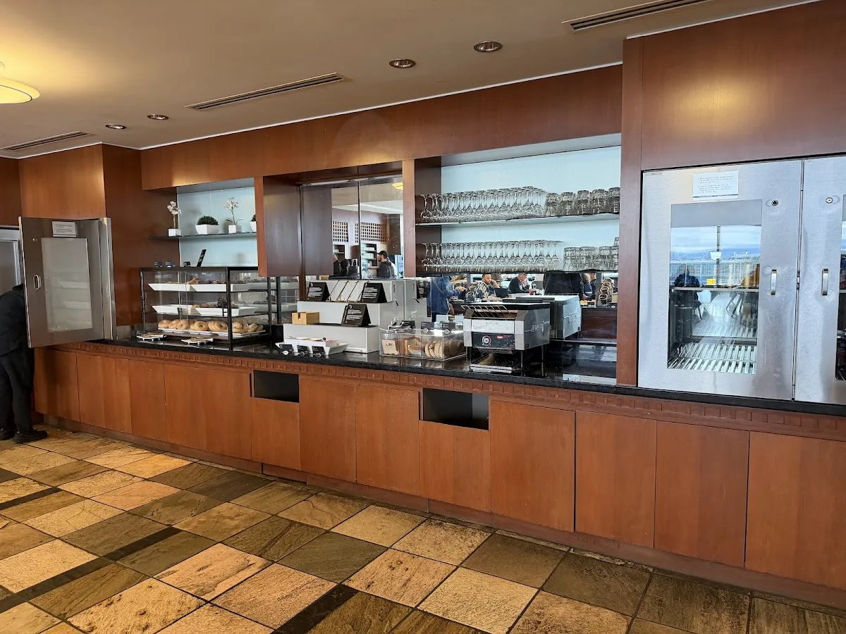 Air Canada Maple Leaf Lounge Vancouver Domestic
