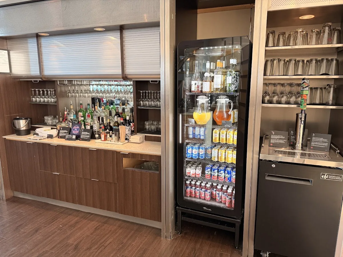 Air Canada Maple Leaf Lounge YVR