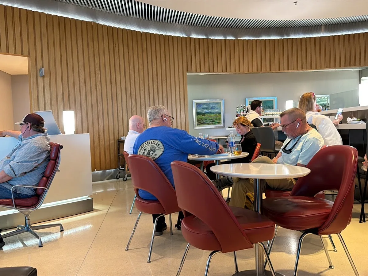 American Airlines Admirals Club EZE