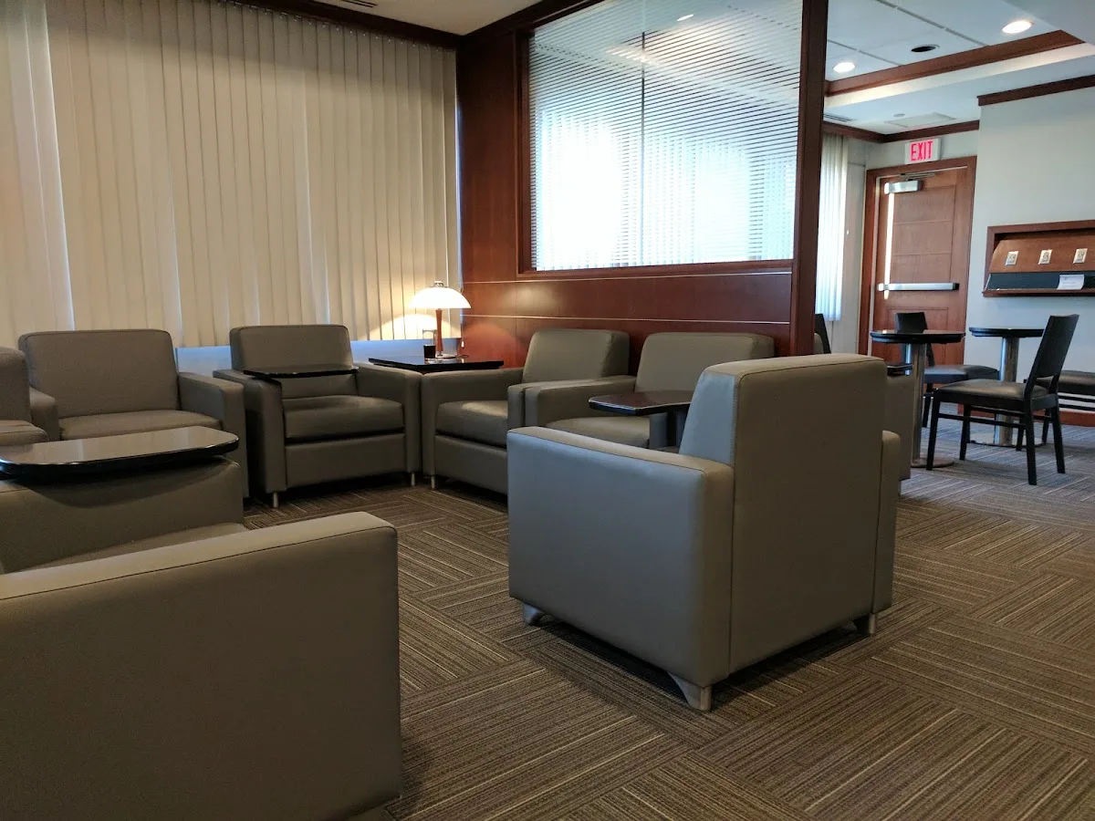 American Airlines Admirals Club Hartford