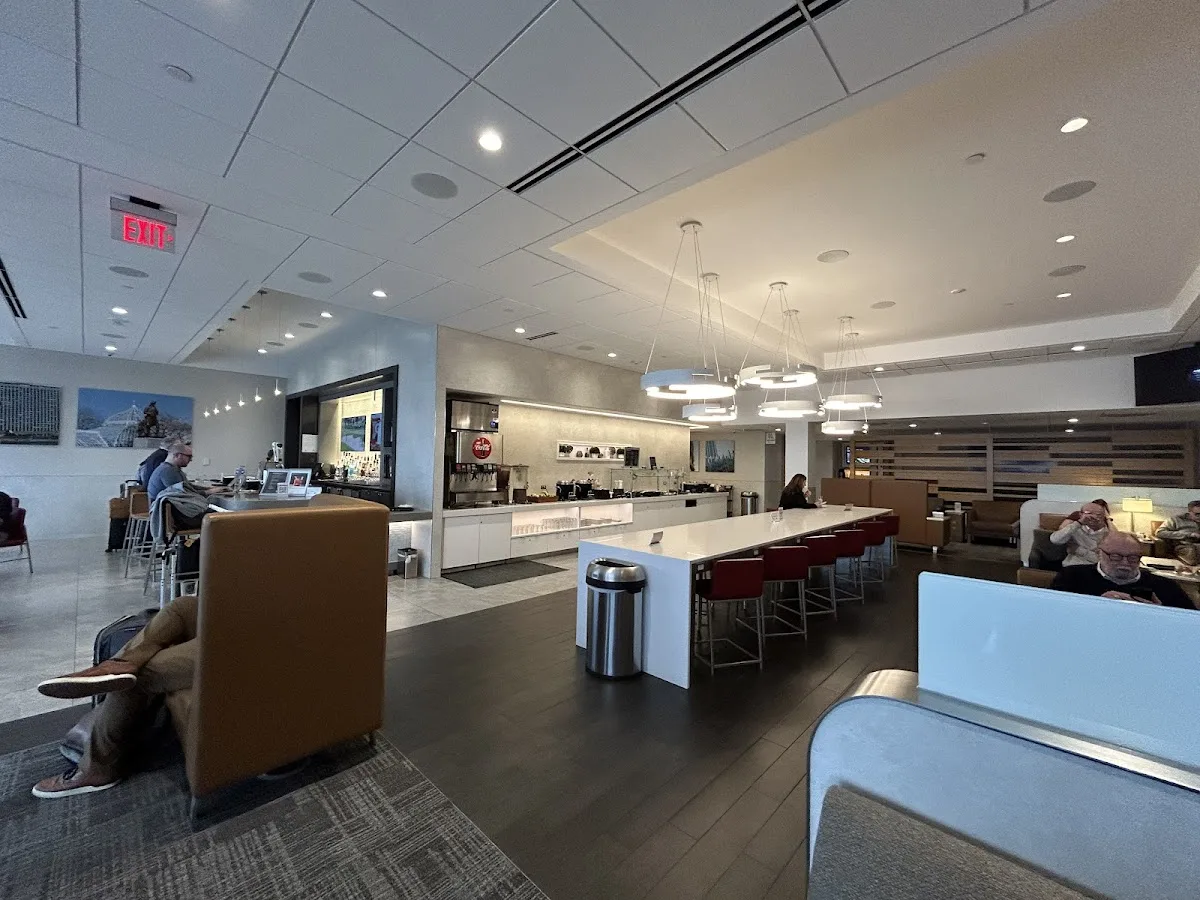 American Airlines Admirals Club Pittsburgh
