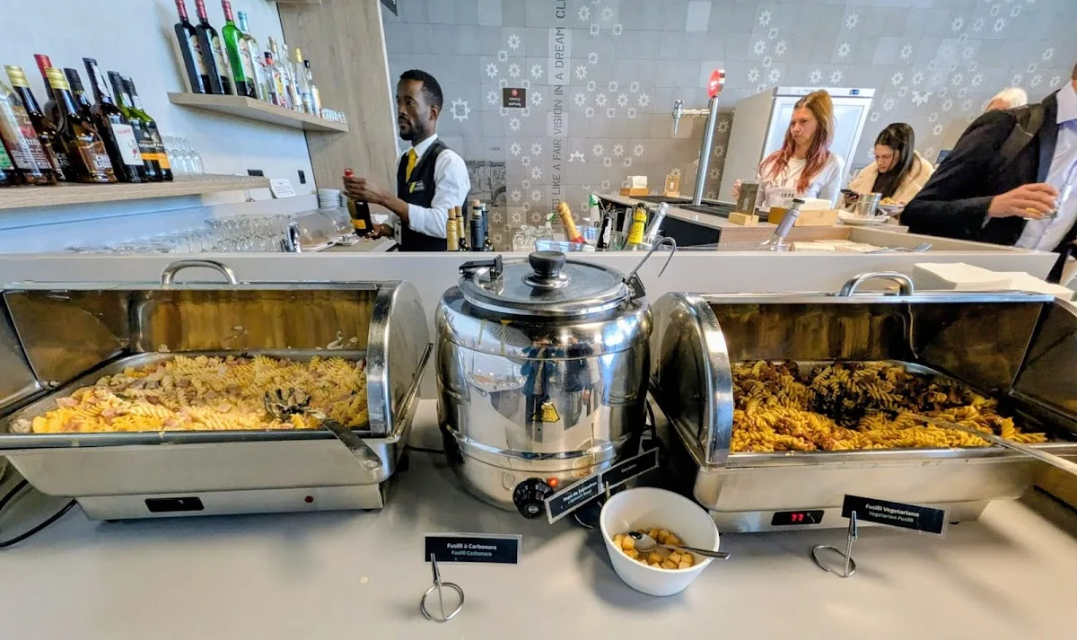 ANA Lounge