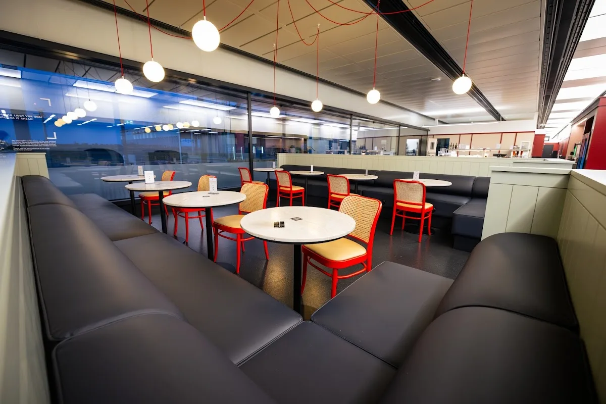 Austrian Airlines Business Lounge VIE