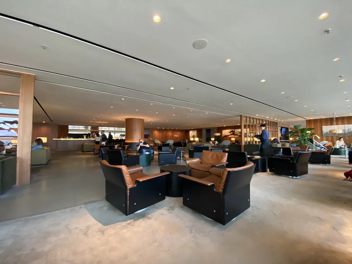 Cathay Pacific Business Lounge The Bridge