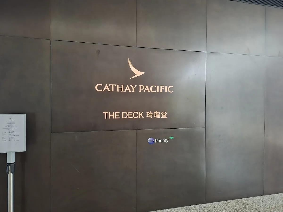 Cathay Pacific Lounge The Deck