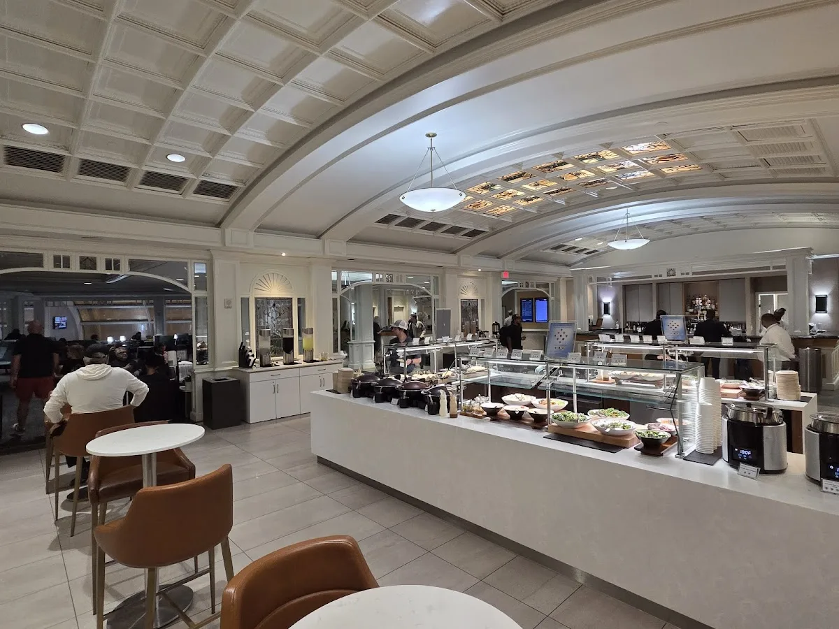 Delta Sky Club MCO Terminal C