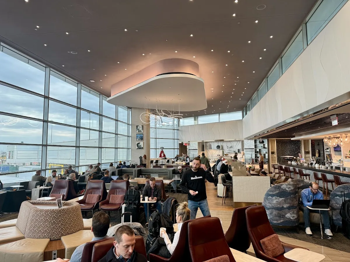 Delta Sky Club Nashville C