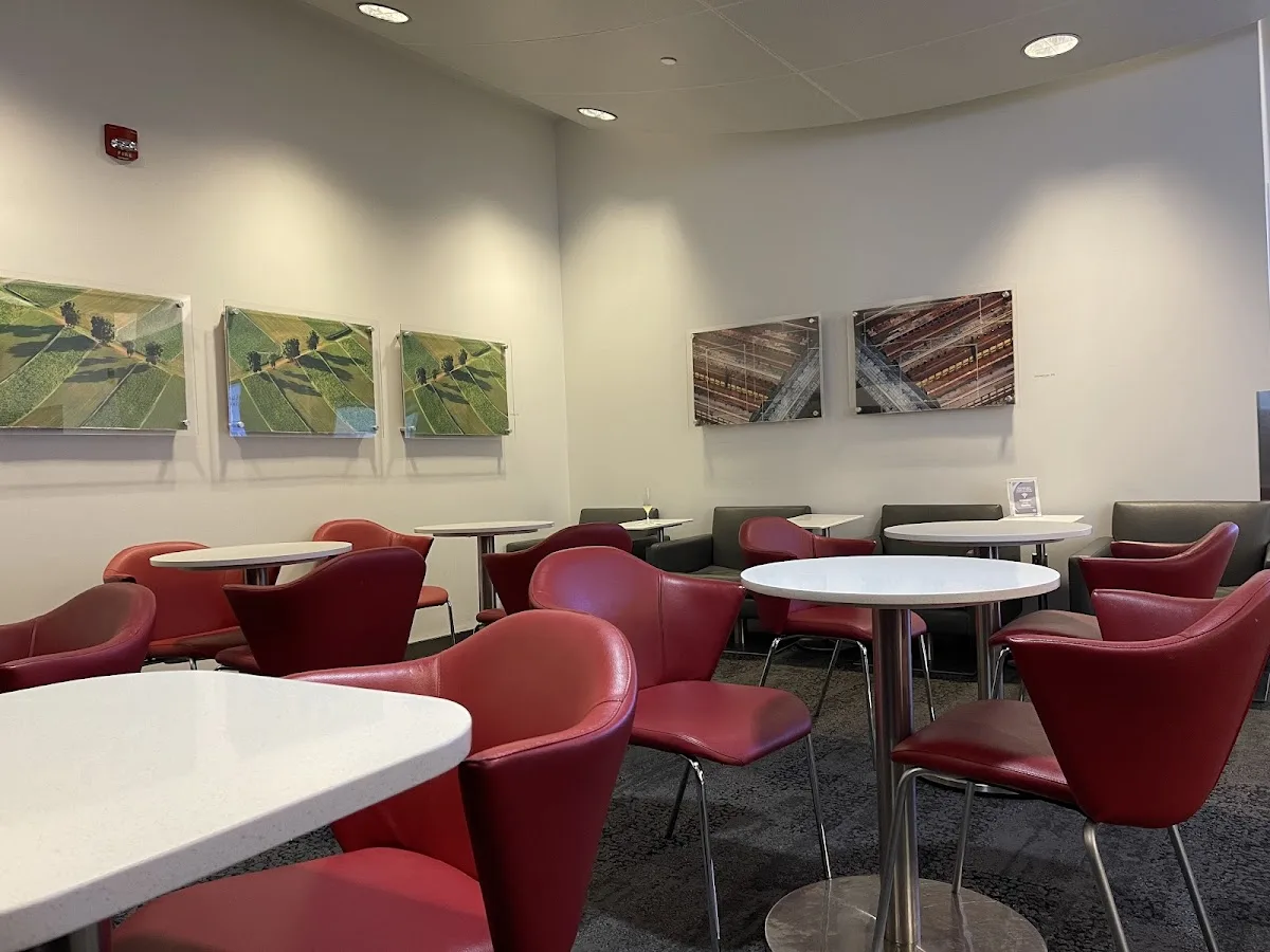 Delta Sky Club Philadelphia A East
