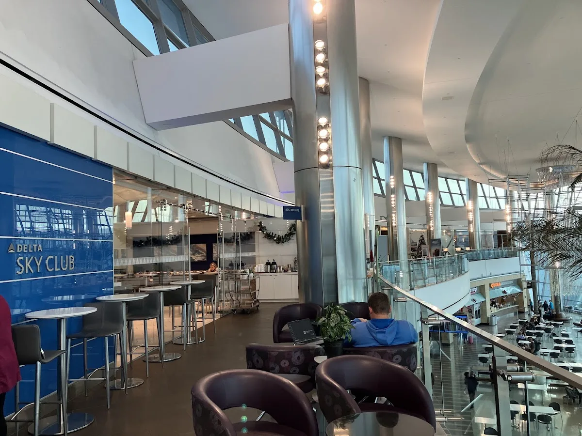 Delta Sky Club SAN Terminal 2