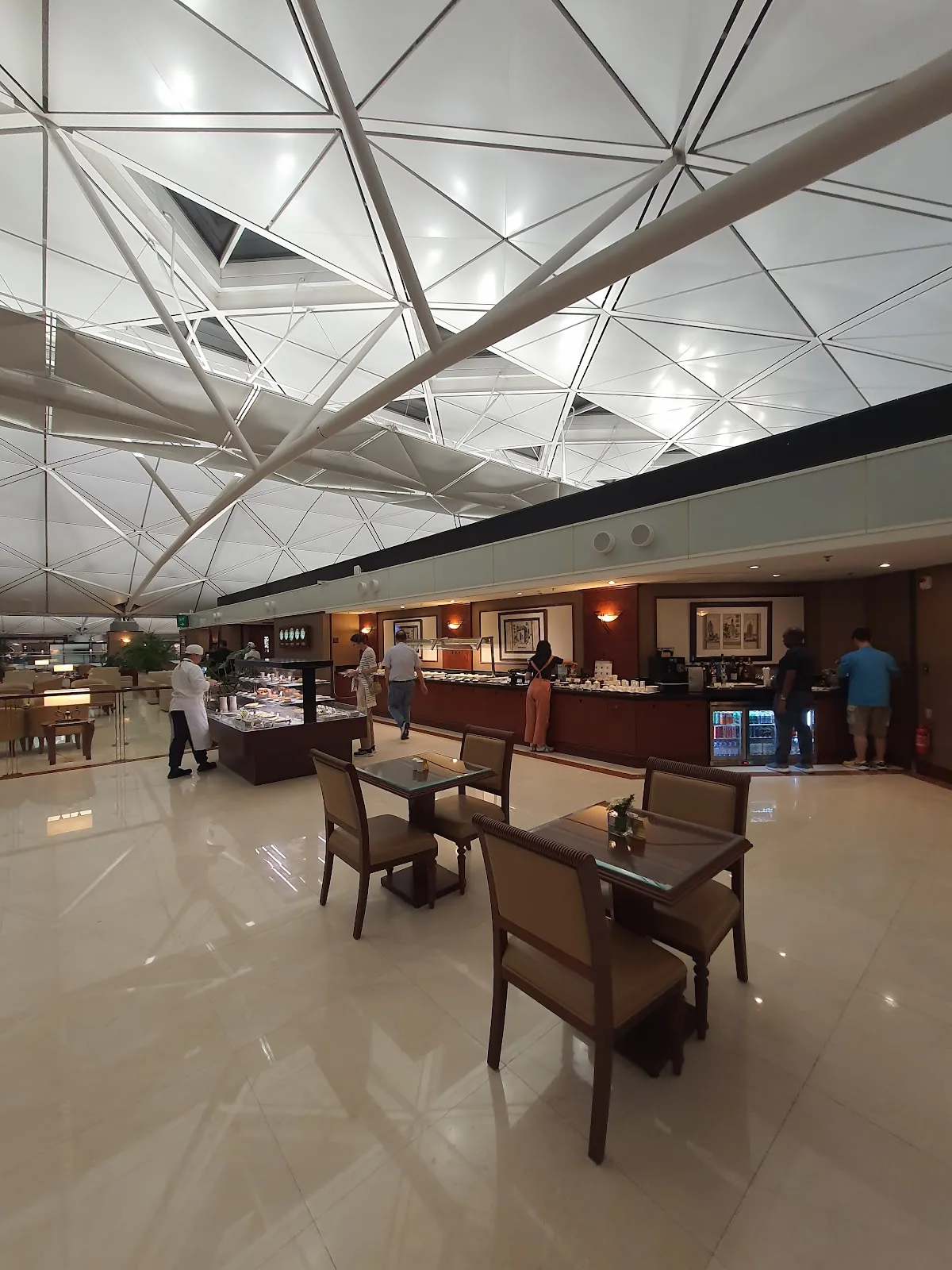 Emirates Lounge Hong Kong