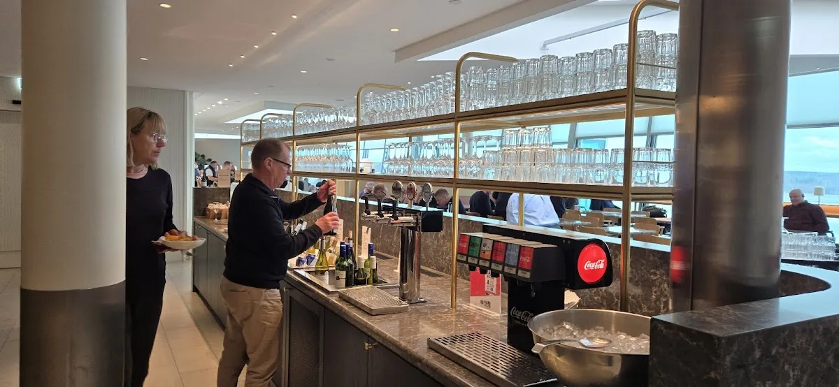 Finnair Business Lounge Helsinki Non-Schengen