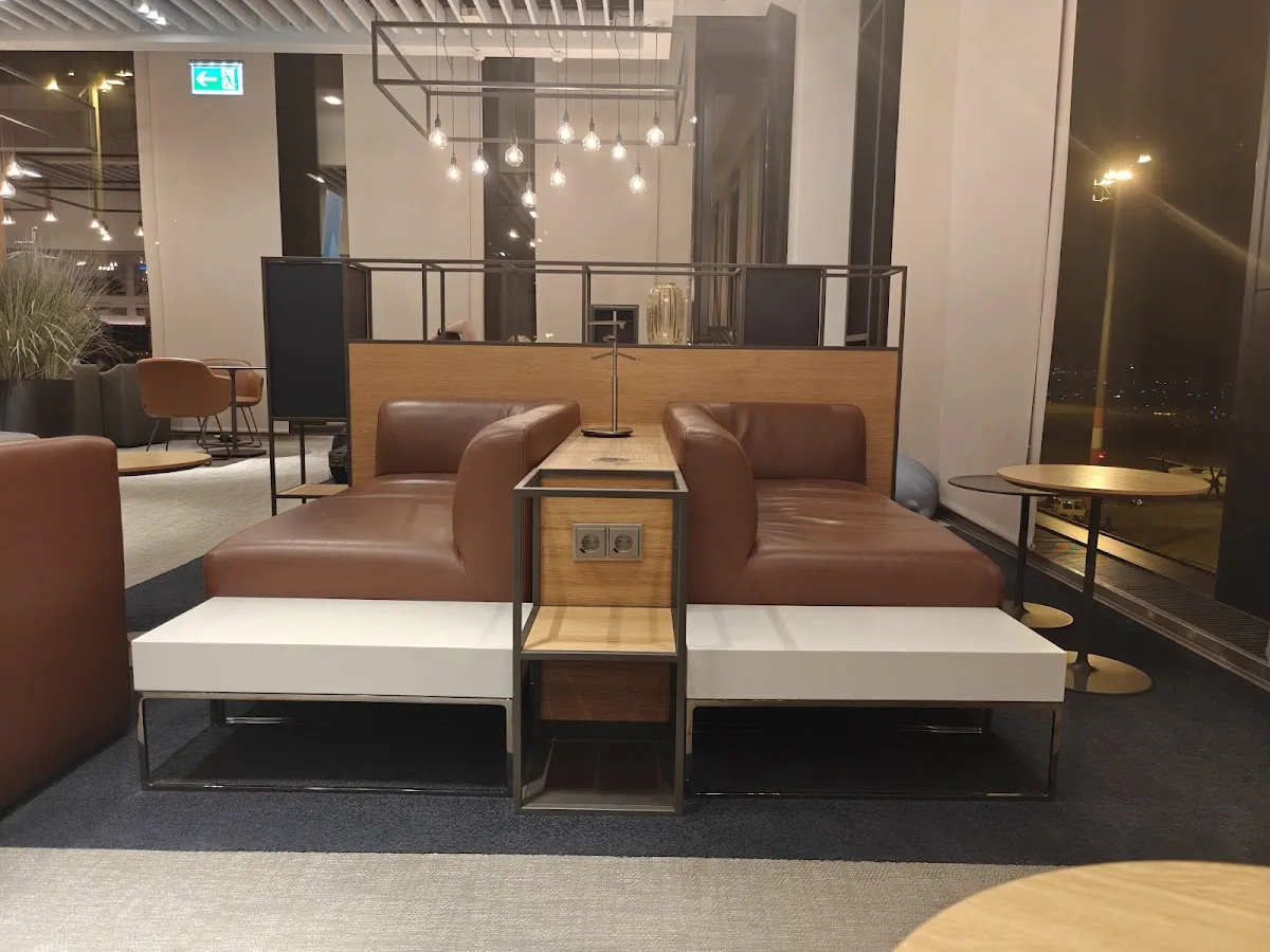 Lufthansa Senator Lounge Berlin