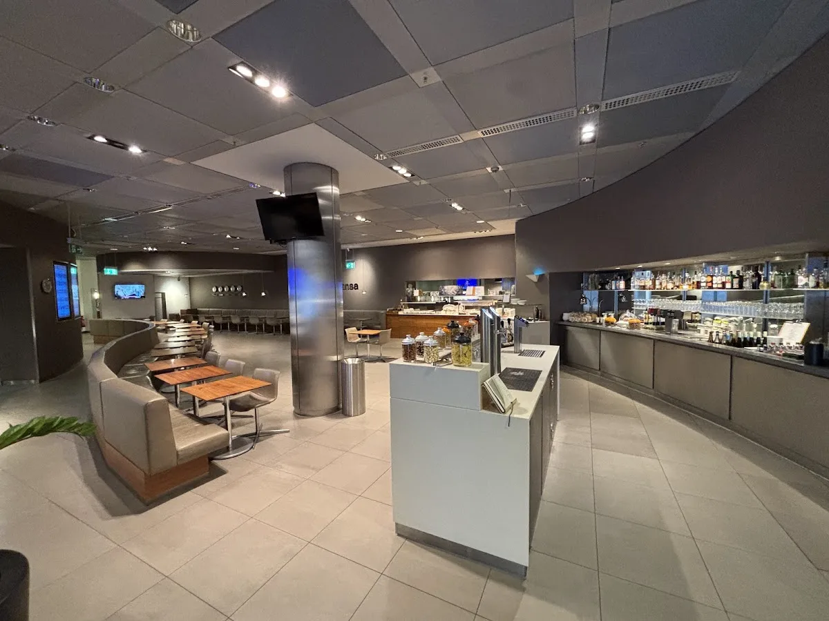 Lufthansa Senator Lounge Munich Non-Schengen