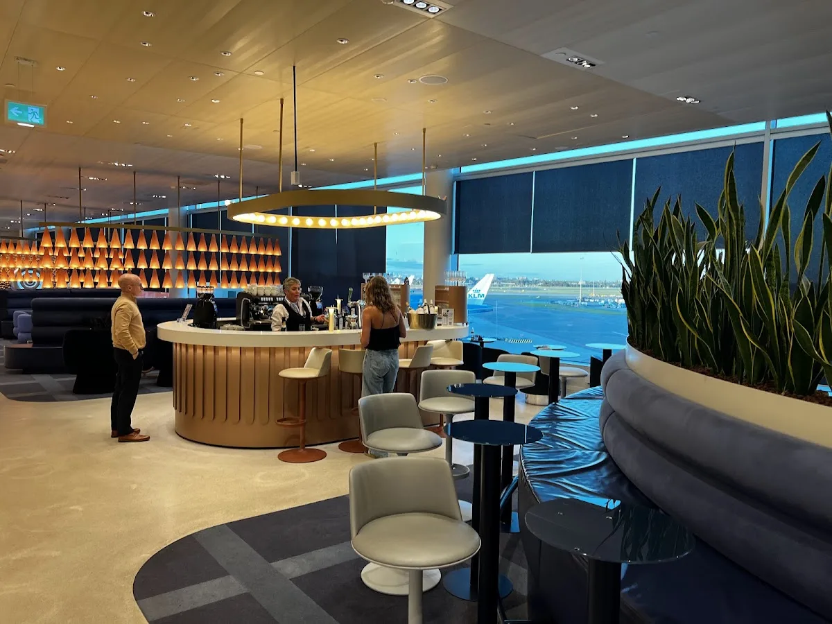 oneworld Lounge