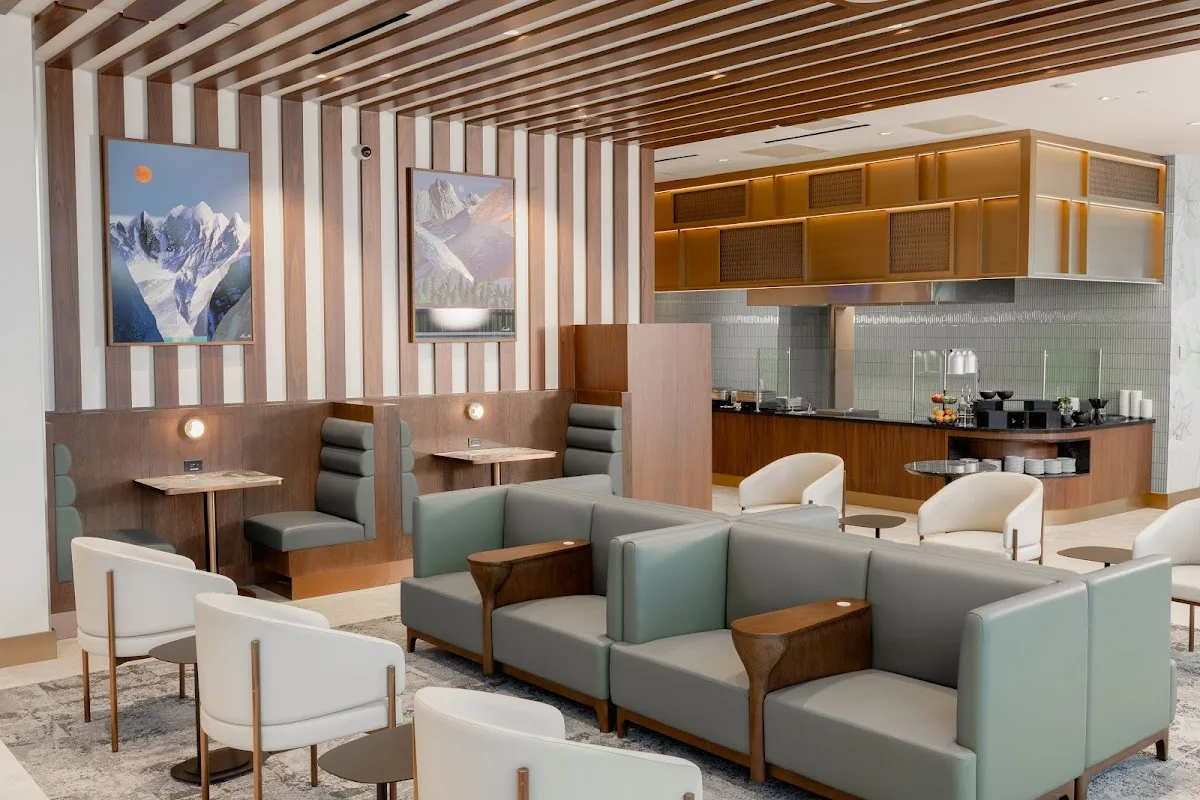 Plaza Premium Lounge Vancouver