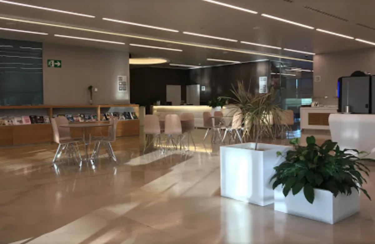 Puerta del Sol Lounge