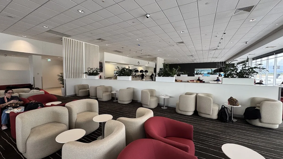 Qantas Club Cairns