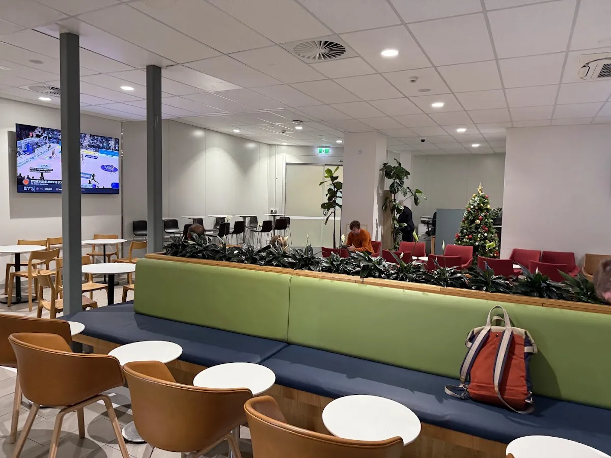Qantas Club Hobart