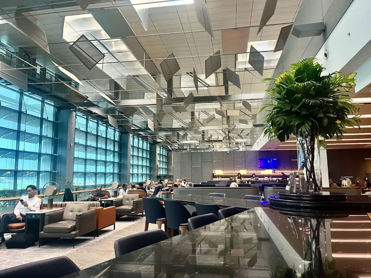Singapore Airlines SilverKris Lounge PER