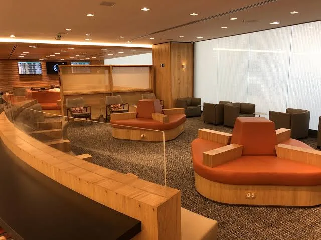 SMILES VIP International Lounge