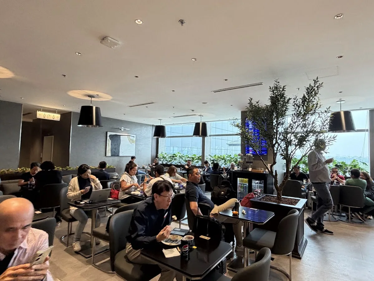 Song Hong Lounge Hanoi