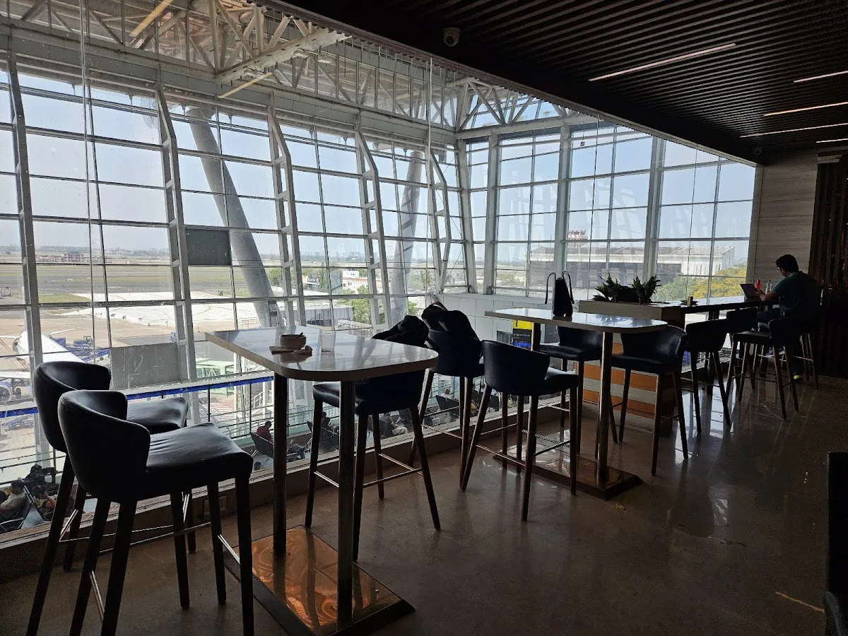 Travel Club Lounge