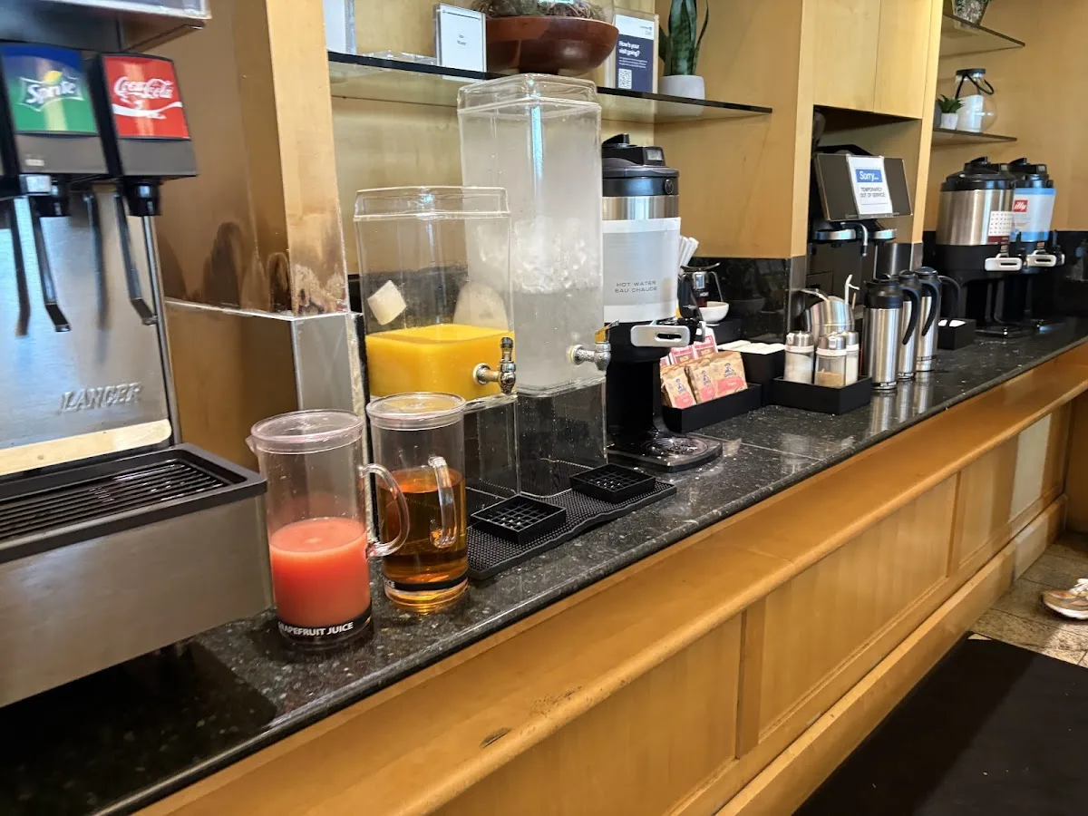 United Club SAN Terminal 2