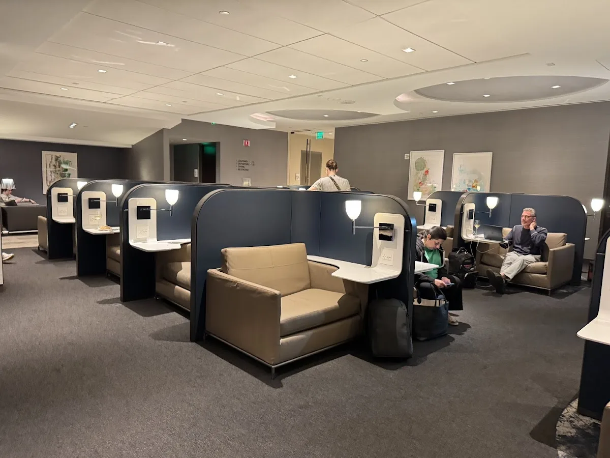 United Polaris Lounge Houston